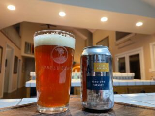 Two words: Hometown Harvest. My fall favorite from @athleticbrewing is back, and it’s as good as the better half of the HH release last go around (last year ABC offer two versions of HH, and I sided with this West  Coast edition). It’s an IPA, but IMO it’s as close to a Sierra Nevada pale ale as you’ll find in the NA space. Piney. Great fall amber color, Best Coast malts, and a clingy head that looks as if it’s been poured from the tap.

This limited-time malt-forward IPA has it all — except the morning headache. 

#NearBeerCheers to harvest season!